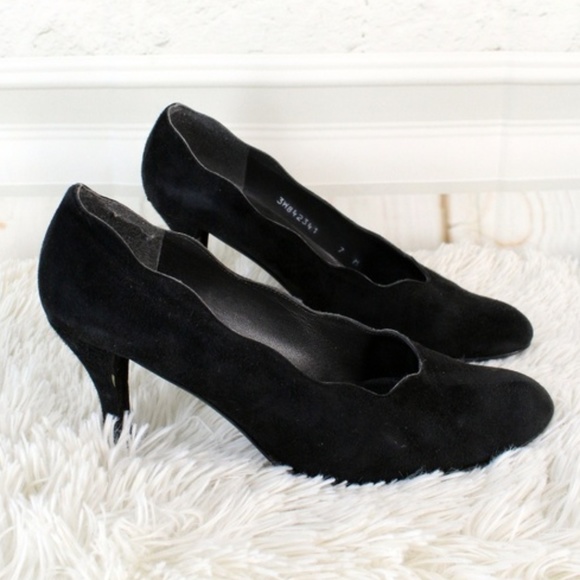 Stuart Weitzman Shoes - Stuart Weitzman || Black Suede 2.5" High Heels